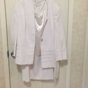 White G.M.I 3 pc Suit/white gloves. USHER UNIFORM.